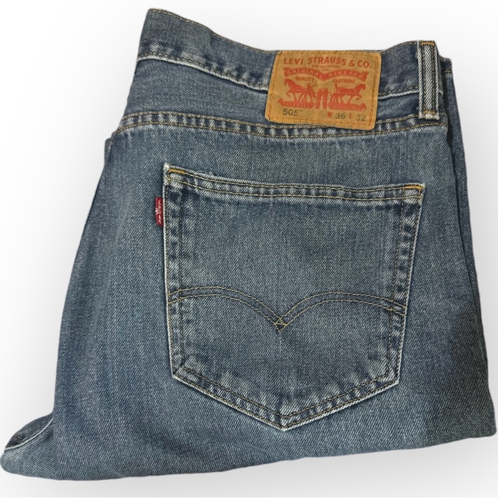 Vintage Levi’s 505 Blue Jeans, Size 36, 100% Cotton, Unisex, Made‎ in Mexico